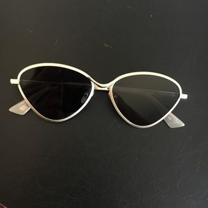 Le Specs Accessories - Le Specs Luxe Bazaar Le Specs Accessories - Le Specs Luxe Bazaar